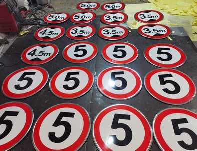 吴忠吴忠限速交通标牌厂家